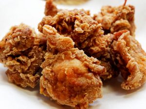 今回合わせてみた「丸武商店」のしょうゆからあげ
