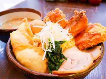 結果的に1,5kg超え？ 『俺流塩らーめん 神楽坂店』の「超男盛りつけめん」を食べてみた！