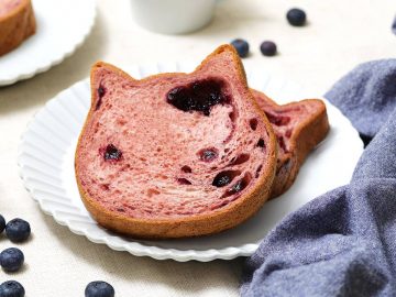 紅潮したネコ顔が可愛い！ 『ねこねこ食パン』から6月限定「ブルーベリー」味が登場