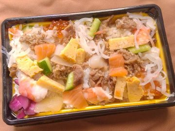 すき焼き×海鮮は旨いの？『スシロー』のお持ち帰り専用「すき焼き海鮮しゃり弁」を食べてみた