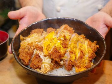 1.1kg超えの衝撃カツ丼！ 大塚の『とんかつ三節』でデカ盛りすぎる「特上カツ丼」を食べてきた