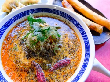 中国人店主が作る担々麺が絶品！ 千駄木の老舗中華『毛家麺店』がおいしい理由