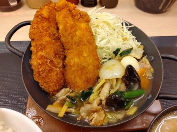 罪悪感なく激ウマ！？ かつやの新作「タレカツとうま煮の合い盛り定食」を食べてきた！