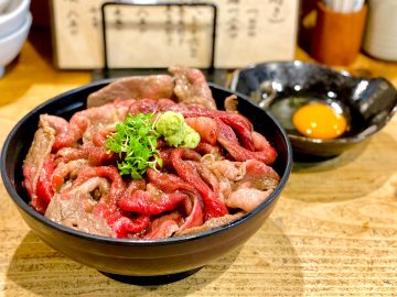 居酒屋なのにランチの牛丼に行列！？『博多炊き餃子池ぽん』の昼限定「牛丼」が人気なワケ